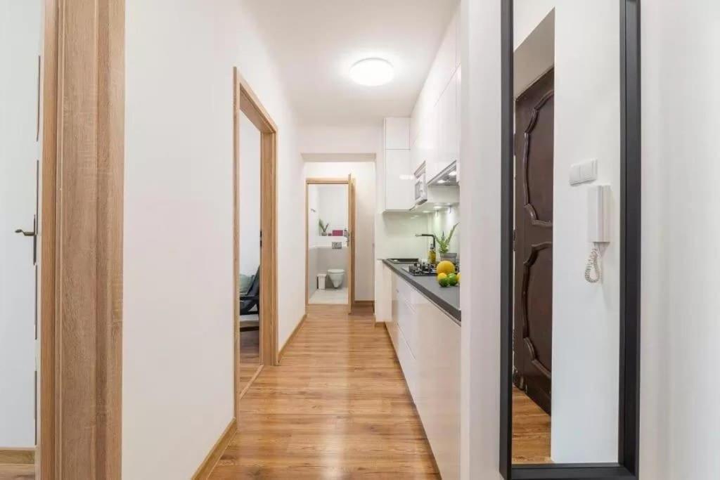Old Town Apartment - Old Market Варшава Экстерьер фото